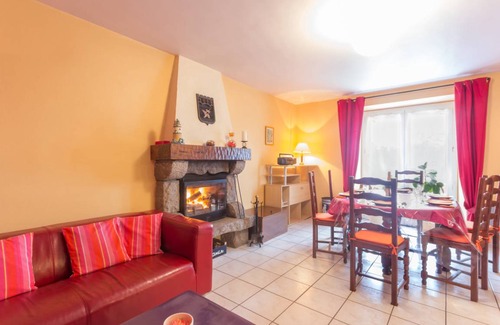 Peillac House | 117 m² Gîte ∙ 4 bedrooms ∙ 6 guests
