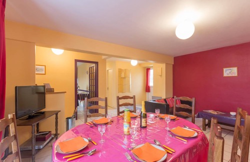 Peillac House | 117 m² Gîte ∙ 4 bedrooms ∙ 6 guests