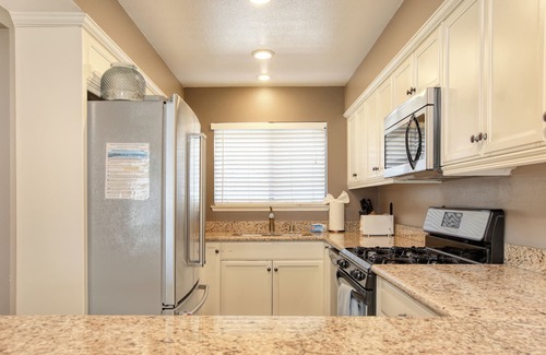 Downtown Condo | 118 Pismo Shores: 2 BR, 2 BA Condominium in Pismo Beach, Sleeps 6