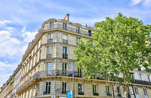 Bonne-Nouvelle Apartment | 119 - Urban Spacious Flat in Center of Paris
