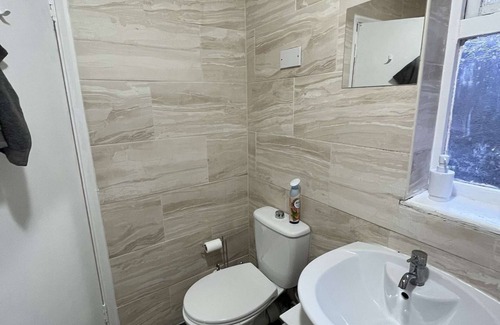 Askew Apartment | 12% Discounted Glamorous flat in Shepherd’s Bush