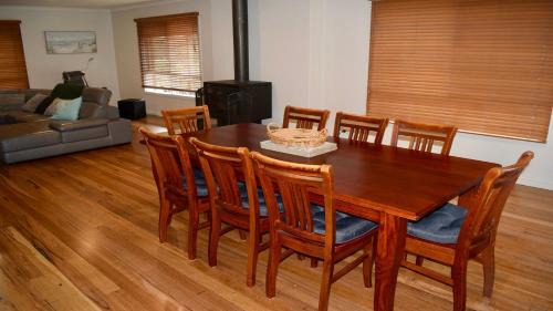 Pambula Beach House | 12 Gwainurra Grove Pambula Beach