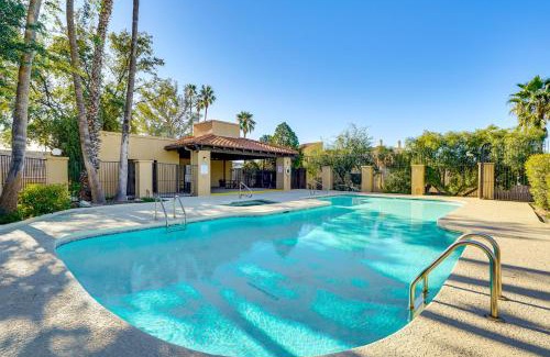 Gatewood Pointe Townhomes House | 12 Mi to Dtwn Tucson Tranquil Townhome with Office