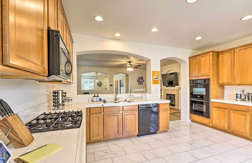 Reno House | 12 Mi to Riverwalk District: Quiet Reno Retreat