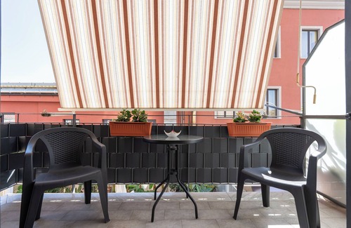 Bagnoli Apartment | 12 minutes from the historic center. 4 Bed 2 Room Apartment Maradona Stadium