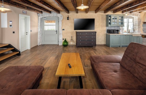 Selina Villa | 12 people, pool, whirlpool, billiards, darts, table tennis and fitness studio