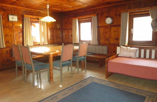 Sankt Anton am Arlberg Apartment | 120 m² Apartment ∙ 4 bedrooms ∙ 10 guests