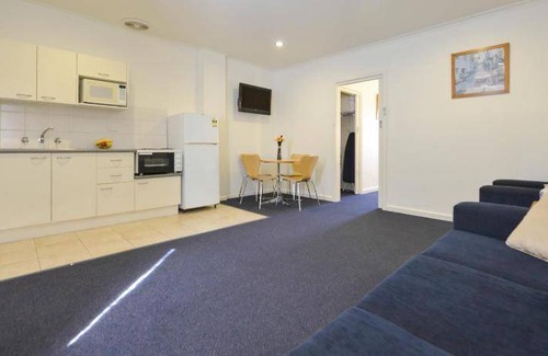 Lakes Entrance Apartment | 120 m² Apartment ∙ 3 bedrooms ∙ 6 guests