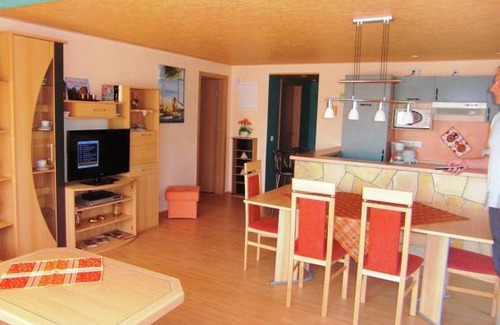 Lichtenhain Apartment | 120 m² Apartment ∙ 4 bedrooms ∙ 10 guests