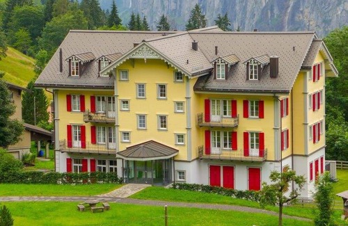 Wengen Apartment | 120 m² Apartment ∙ 2 bedrooms ∙ 4 guests