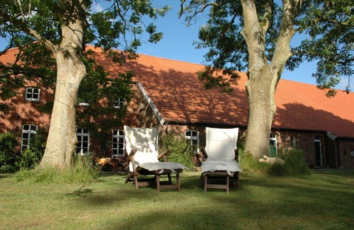 Luetetsburg Apartment | 120 m² Apartment ∙ 2 bedrooms ∙ 4 guests