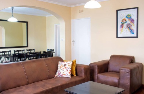 Target Area Apartment | 120 m² Apartment ∙ 3 bedrooms ∙ 6 guests