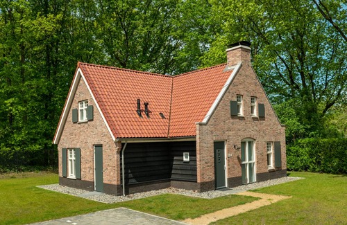 Kaatsheuvel House | 120 m² Bungalow ∙ 4 bedrooms ∙ 8 guests