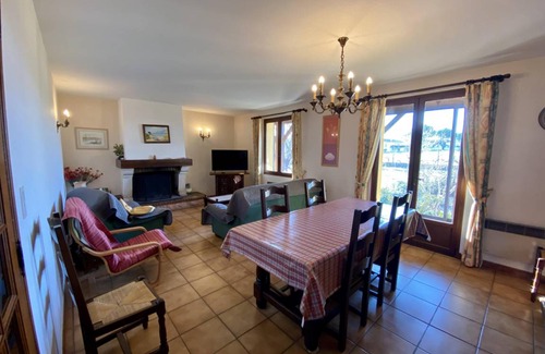 Ouveillan House | 120 m² Gîte ∙ 3 bedrooms ∙ 6 guests