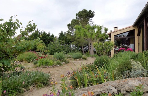 Ouveillan House | 120 m² Gîte ∙ 3 bedrooms ∙ 6 guests