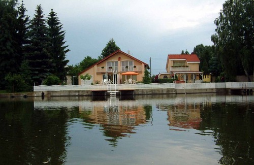 Bekesszentandras House | 120 m² House ∙ 4 bedrooms ∙ 10 guests