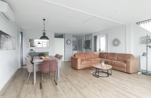 Vlagtwedde House | 120 m² House ∙ 3 bedrooms ∙ 6 guests