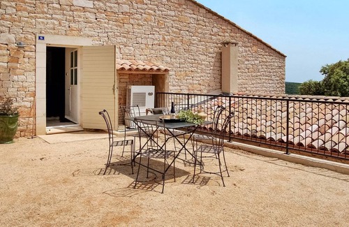 Issirac House | 120 m² House ∙ 3 bedrooms ∙ 6 guests