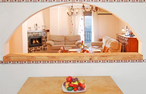 Comares House | 120 m² House ∙ 4 bedrooms ∙ 8 guests