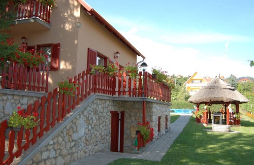 Velence House | 120 m² House ∙ 4 bedrooms ∙ 10 guests