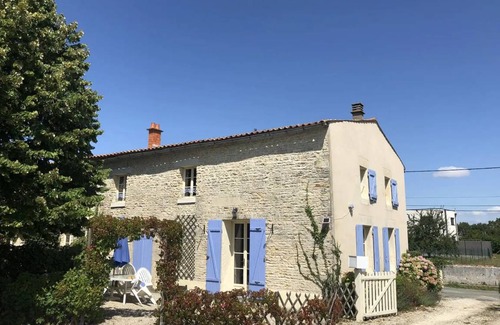 SammarÃ§olles House | 120 m² House ∙ 4 bedrooms ∙ 8 guests