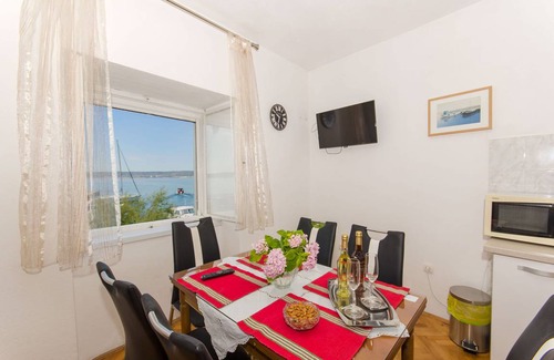 Kastela House | 120 m² House ∙ 4 bedrooms ∙ 8 guests