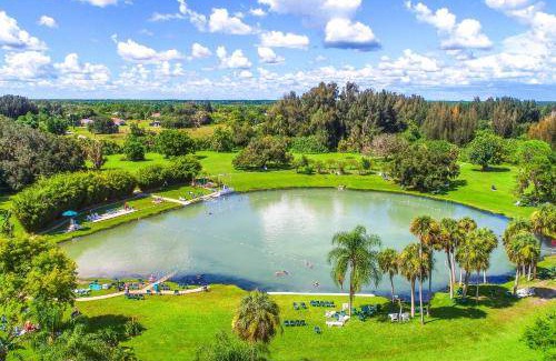 Warm Mineral Springs House | 120 m² House ∙ 2 bedrooms ∙ 5 guests