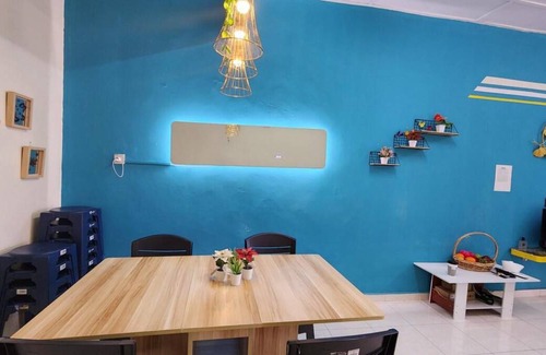 Taman Universiti House | 1200 m² House ∙ 3 bedrooms ∙ 12 guests