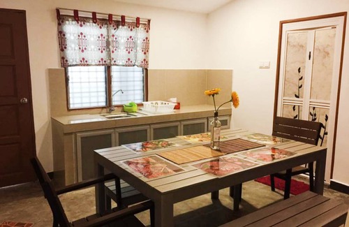 Tanjung Malim House | 1200 m² House ∙ 3 bedrooms ∙ 10 guests
