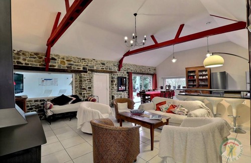 Marcille-Robert House | 121 m² Gîte ∙ 4 bedrooms ∙ 8 guests