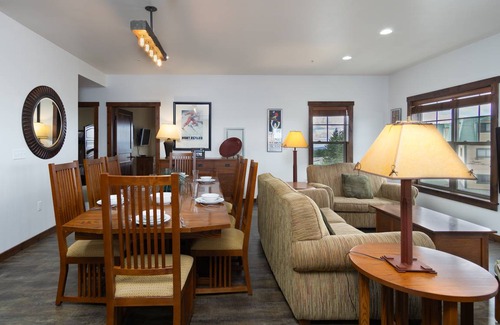 Snowshoe Condo | 122 m² Condo ∙ 3 bedrooms ∙ 10 guests
