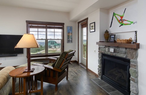 Snowshoe Condo | 122 m² Condo ∙ 3 bedrooms ∙ 10 guests