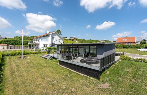 Egsmark Strand House | 122 m² House ∙ 4 bedrooms ∙ 8 guests