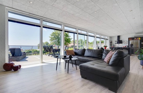 Egsmark Strand House | 122 m² House ∙ 4 bedrooms ∙ 8 guests