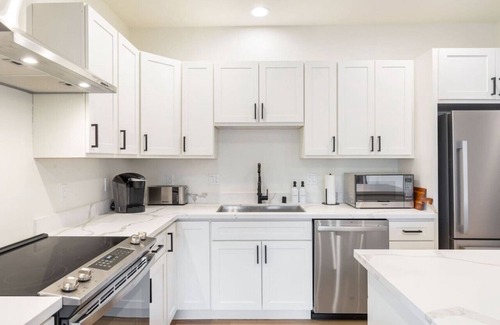Lake Stevens Apartment | 122 - Stylish Family Retreat