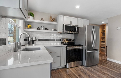 Green Bay House | 1220 Lambeau Field Luxe