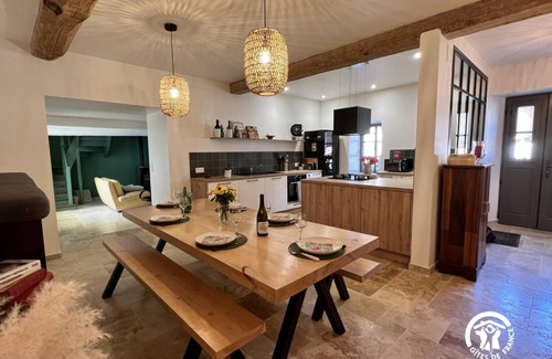Montreal House | 125 m² Gîte ∙ 4 bedrooms ∙ 8 guests
