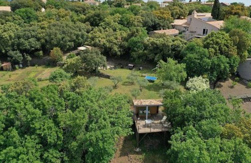 Lacoste House | 125 m² House ∙ 3 bedrooms ∙ 5 guests
