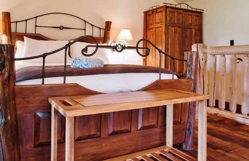 East Kootenay Cabin | 126 m² Cabin ∙ 2 bedrooms ∙ 8 guests