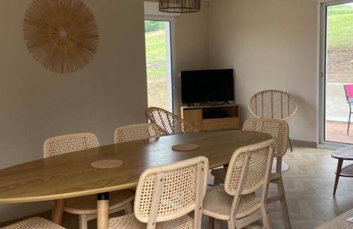 Thesee House | 126 m² House ∙ 3 bedrooms ∙ 8 guests