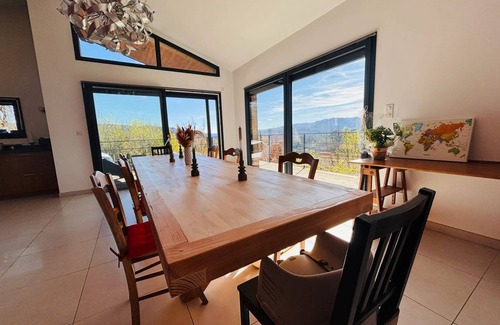 Lodeve House | 128 m² House ∙ 3 bedrooms ∙ 8 guests