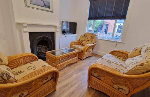 Evesham House | 128 m² House ∙ 4 bedrooms ∙ 8 guests