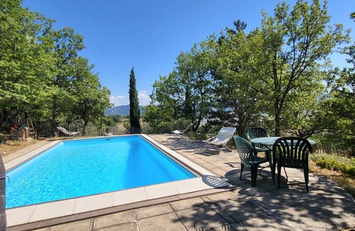 Le Poet-Sigillat Other | 12th-century chapel, a haven of peace in the heart of the Drôme Provençale.