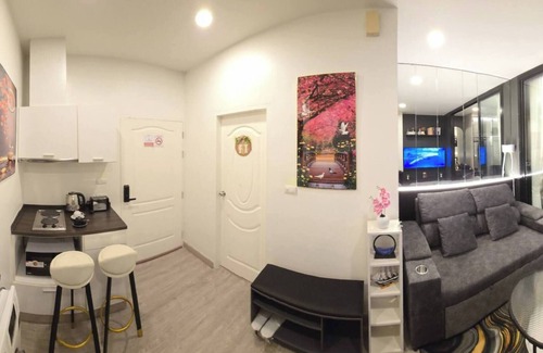Khlong Ton Sai Condo | 12th Floor Cozy Studio Room, 5-10 Mins walk to IconSiam and BTS