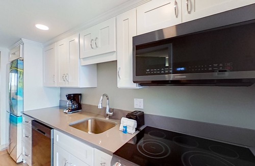Myrtle Beach Apartment | 12th-floor beachfront condo with beach views, hot tubs, pools, lazy river, gym