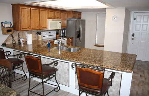 South Padre Island Condo | 12th Floor Penthouse Beachfront, Large Balcony, Amazing Views, 3 Pools, Tennis