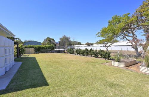Bargara Bed & Breakfast | 12th Tee BnB