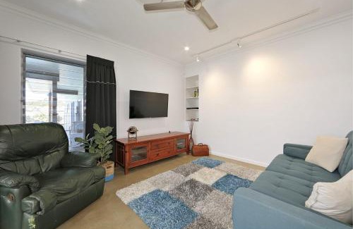 Bargara Bed & Breakfast | 12th Tee BnB