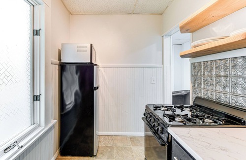Depew Apartment | 13 Mi to Buffalo: Cozy Apartment in Depew!
