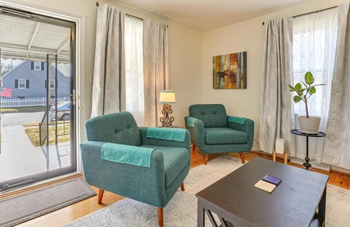 Middle River House | 13 Mi to Downtown Baltimore Quiet Home with Porch
